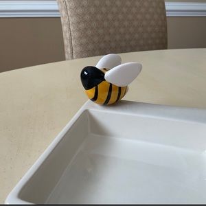 Striped Summer Bumble Bee Platter Decoration 🐝